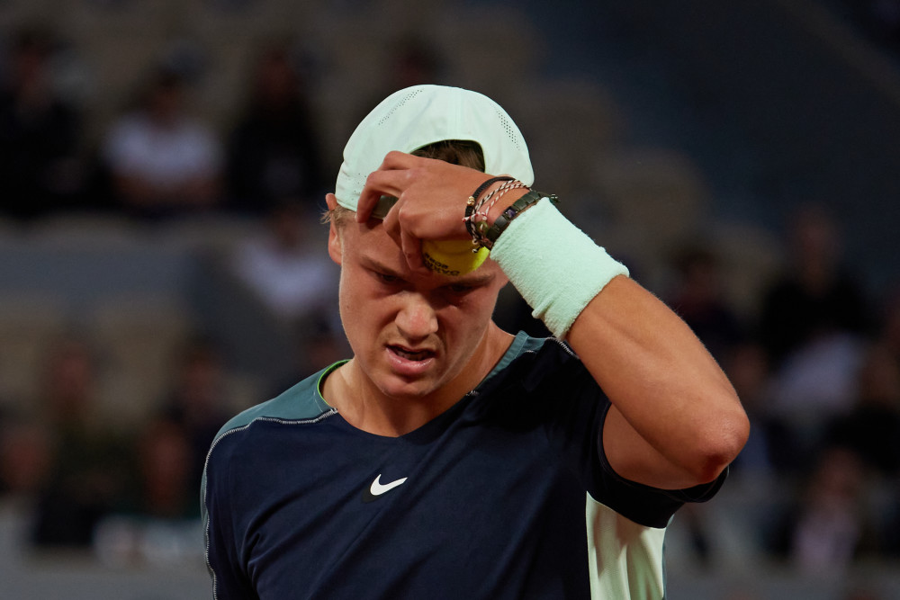 胁将迫使皇 胁将迫使皇