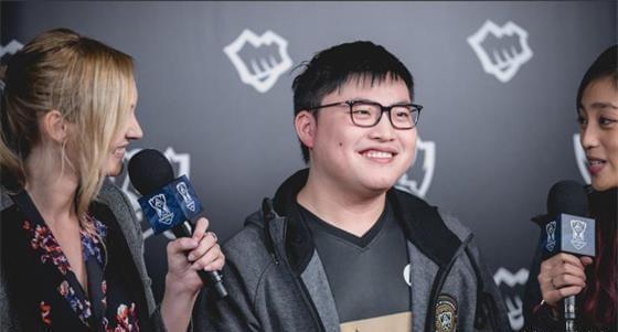 随着互联网 随着互联网